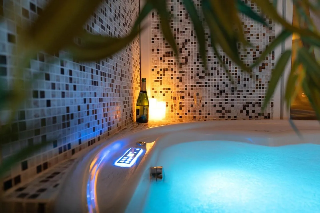 A Jacuzzi With Sea View - Duplex With 2 Terraces
